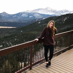 Meet your Posher, Anna